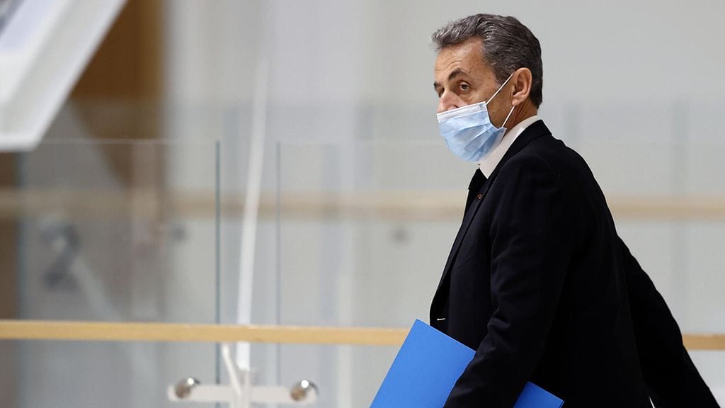Ranskan entinen presidentti Nicolas Sarkozy viime joulukuussa oikeudessa Pariisissa.