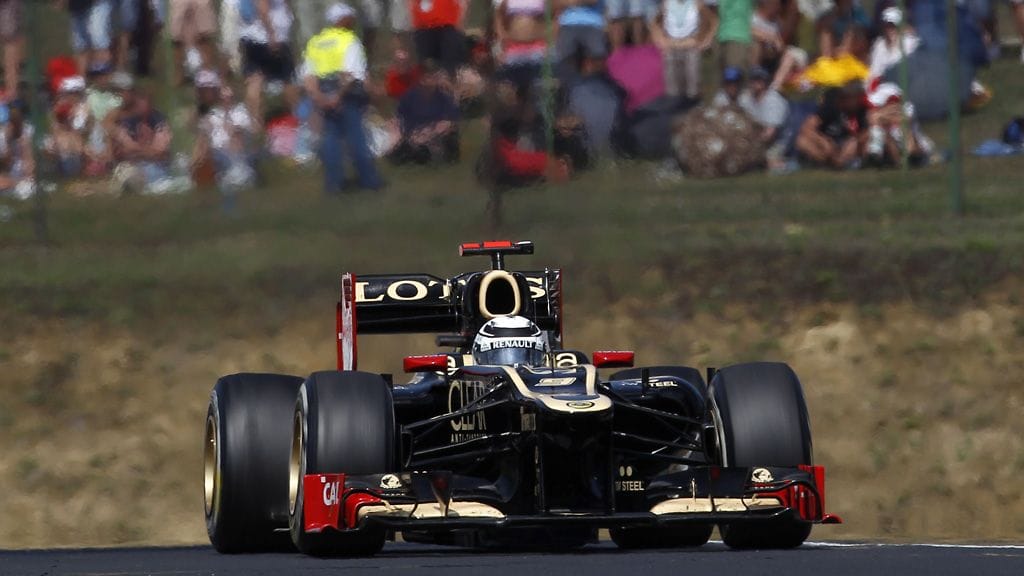 Lotus-tallissa odotetaan voittoa Spasta