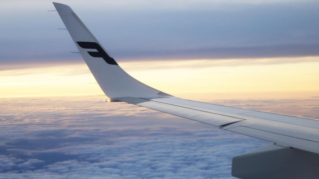 Toistaiseksi peruutukset ovat olleet yksittäisiä, sanoo Visit Finlandin senior director Kristiina Hietasaari. Tämä ei kuitenkaan tarkoita, että sodan vaikutukset Suomen matkailualaan jäisivät pieniksi. Kuvituskuvassa Finnairin lentokone.