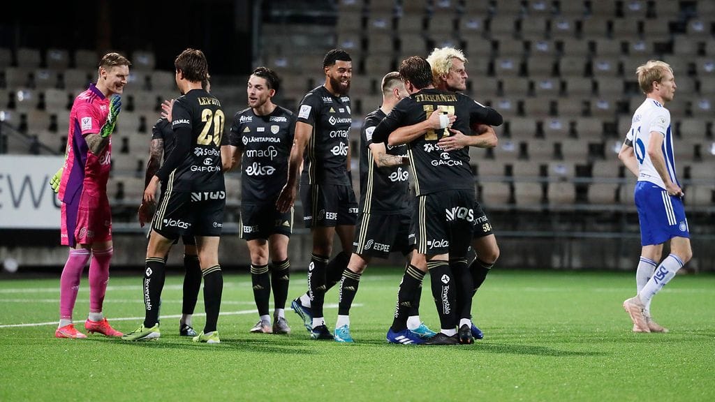 SJK kaatoi HJK:n Helsingissä.