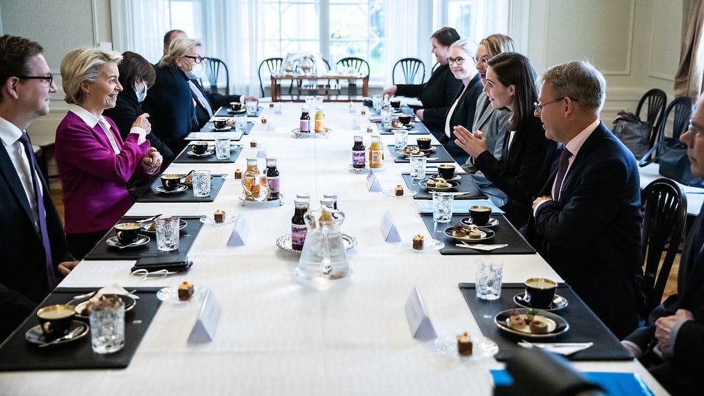 Sanna Marin ja Ursula von der Leyen.