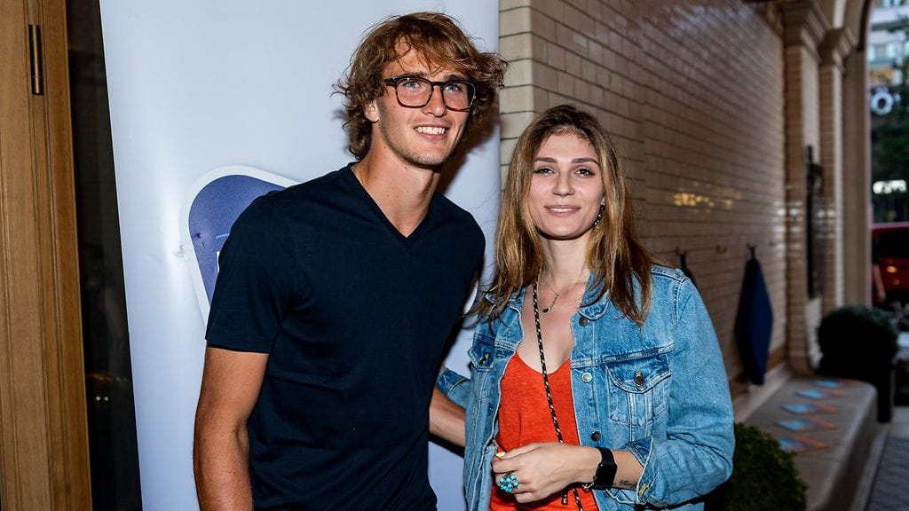 Alexander Zverev ja Olga Sharypova yhdessä Hampurin ATP-turnauksessa kesällä 2019.