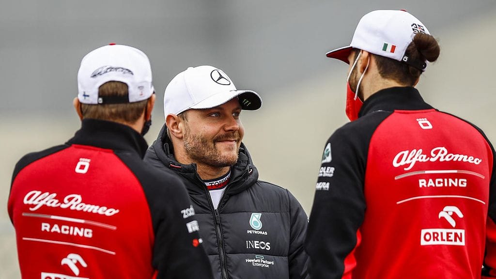 Valtteri Bottas jutusteli Alfa Romeon Kimi Räikkösen ja Antonio Giovinazzin kanssa pian sopimuksensa julkistamisen jälkeen.