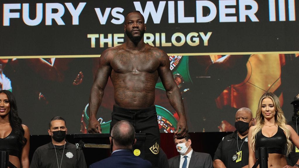 Deontay Wilder punnitustilaisuudessa.