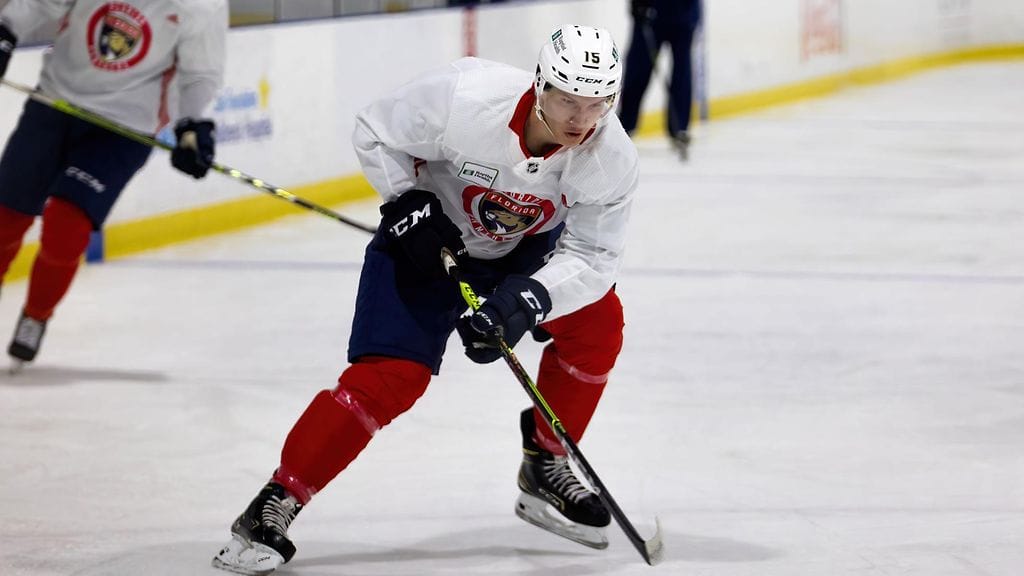 Anton Lundell on aloittamassa ensimmäistä kauttaan Florida Panthersin riveissä.