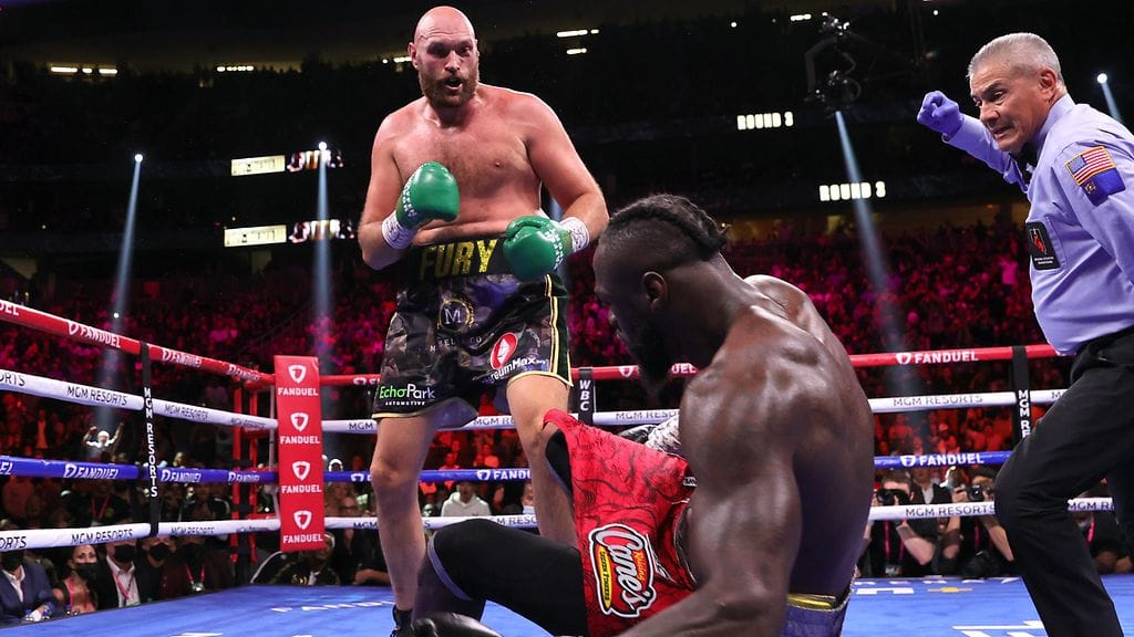 Tyson Fury tyrmäsi Deontay Wilderin nyrkkeilyklassikossa.