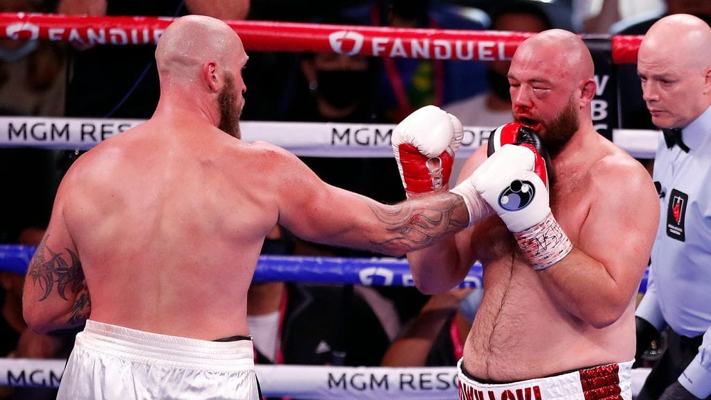 Robert Helenius takoi Adam Kownackin niin pahaan kuntoon, että kehätuomarin oli pakko keskeyttää kamppailu.