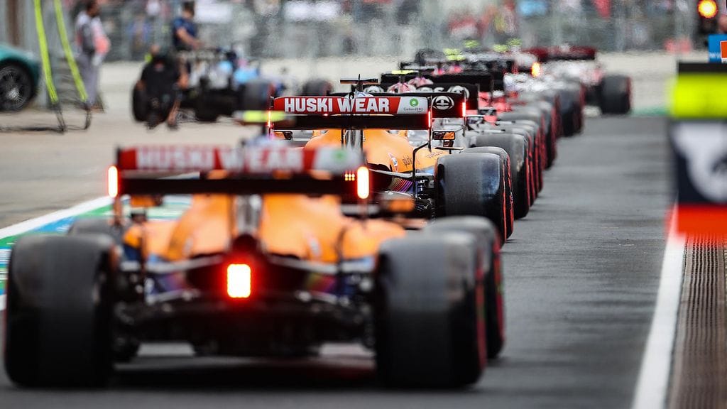 Daniel Ricciardo lähtee sunnuntain Turkin F1-kisaan takarivistä.