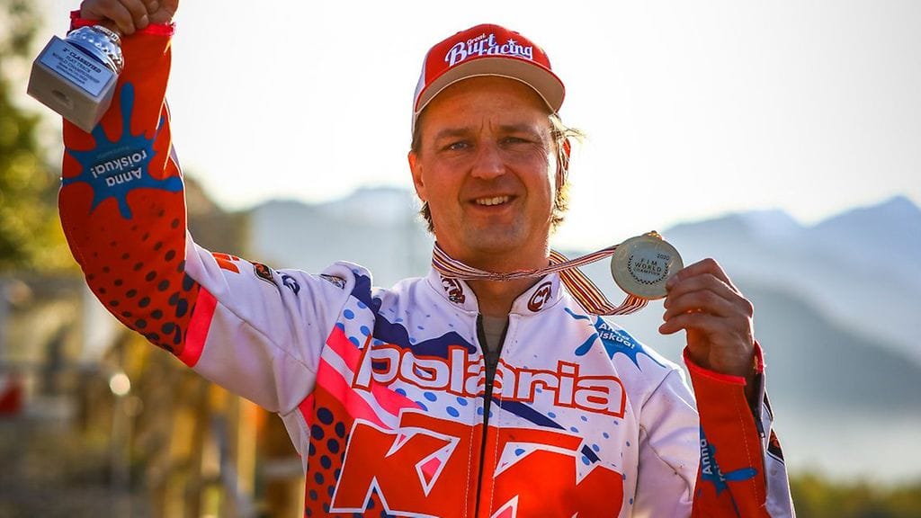 Lasse Kurvinen voitti flat trackin maailmanmestaruuden myös viime vuonna.