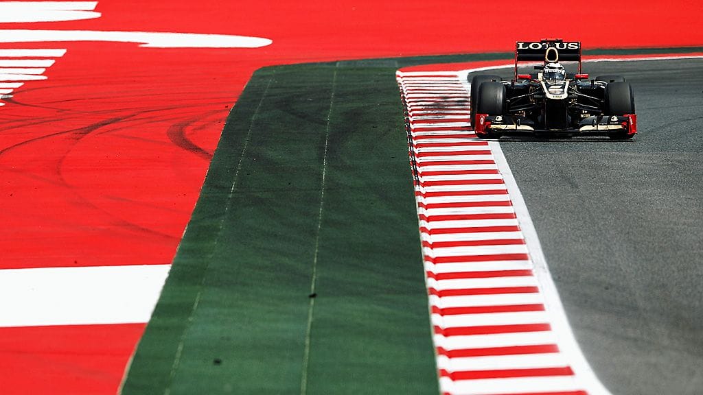 Kimi Räikkönen odottaa vielä täydellistä suoritusta.