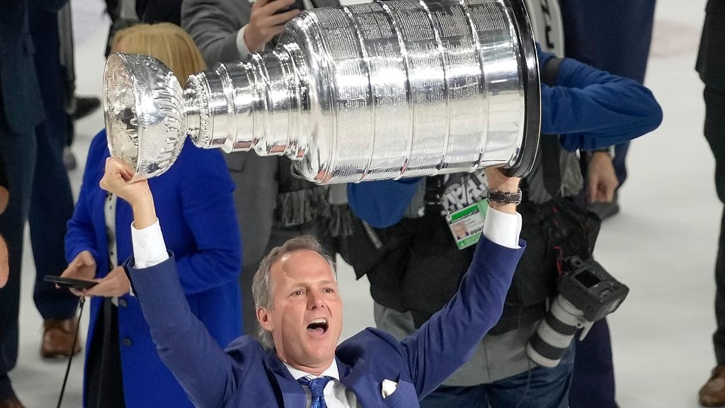 Jon Cooper on kahtena peräkkäisenä vuotena päässyt nostamaan Stanley Cupia.