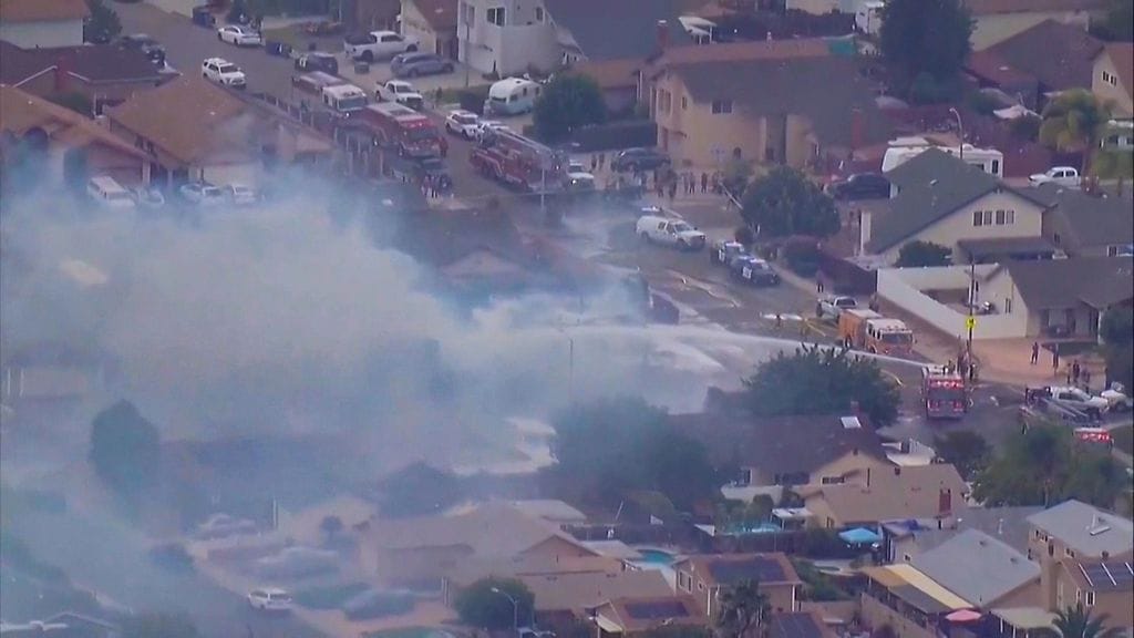 Pienlentokone syöksyi asuinalueelle San Diegossa, Yhdysvalloissa 11.10.2021.