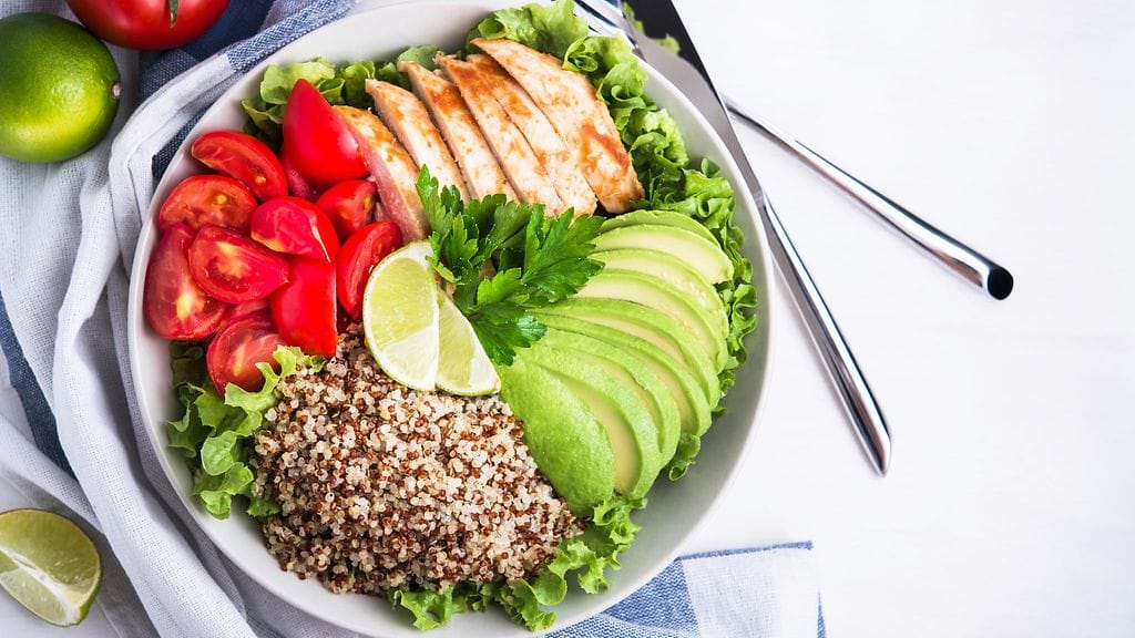 Työikäisten ravitsemuksen haasteita ovat muun muassa vähäinen täysjyväviljojen ja kasvisten kulutus.