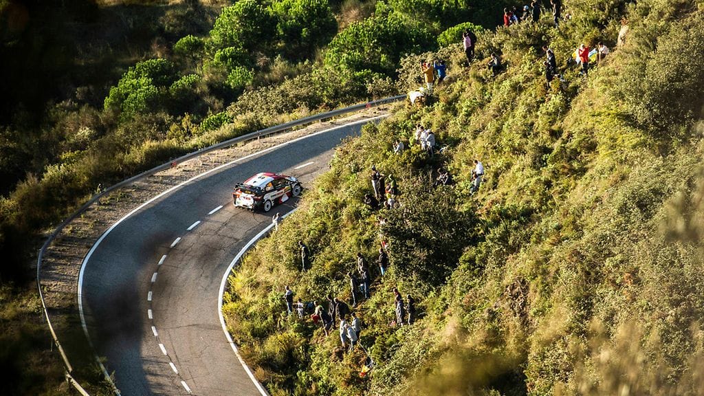 Kalle Rovanperä vauhdissa Katalonian teillä torstaina.