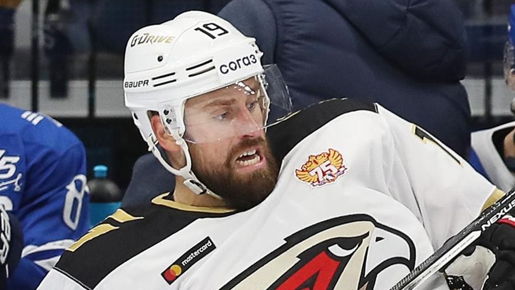 Avangard Omskin Nikita Komarov oli osallisena alun tappelussa. Arkistokuva.