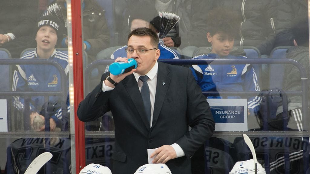 Andrei Nazarov kiistää käskeneensä pelaajiaan tappelemaan.