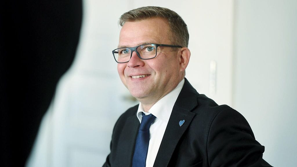 Kokoomuksen puheenjohtajalle Petteri Orpolle kannatusgallupit ovat olleet jo pidemmän aikaa mieluista luettavaa.