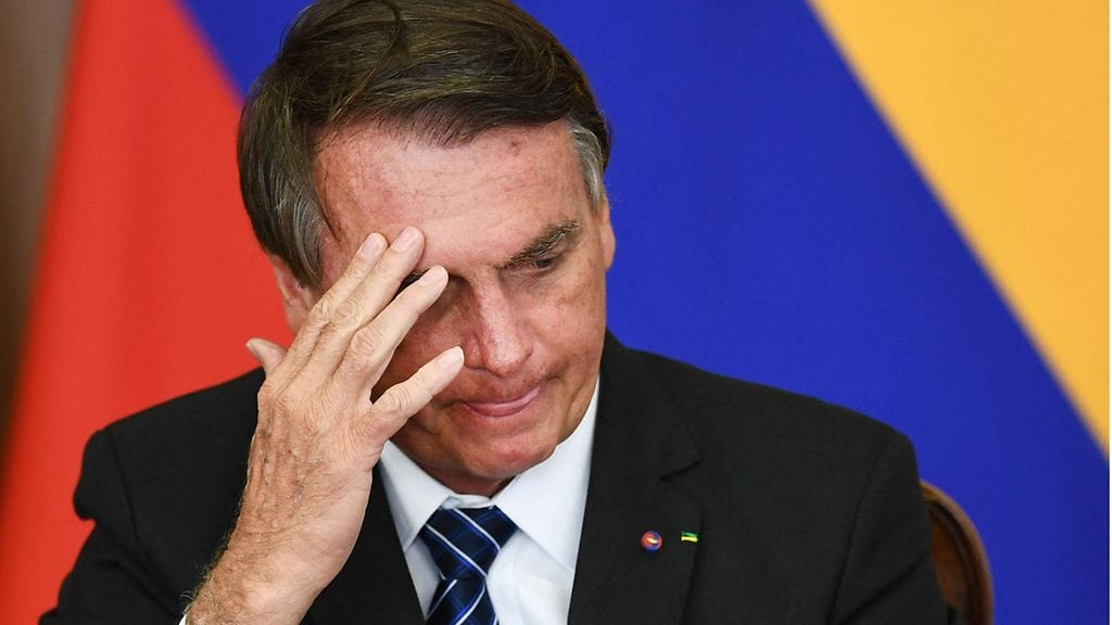 Brasilian presidentin Jair Bolsonaron lisäksi syytteitä suositellaan kymmenille muille ihmisille.