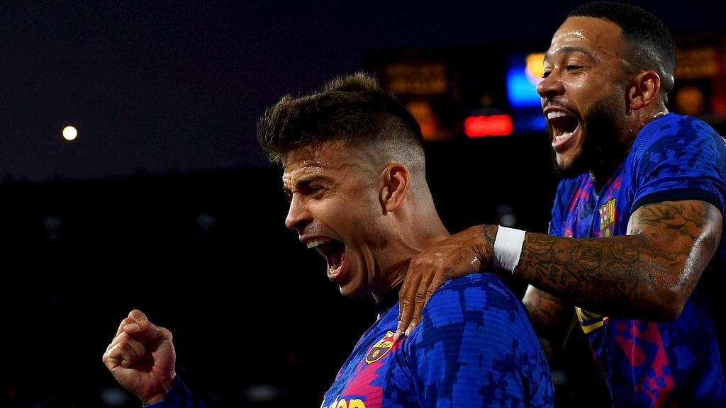 Gerard Piqué viimeisteli Barcelonan 1–0-johtoon Kiovan Dynamoa vastaan.