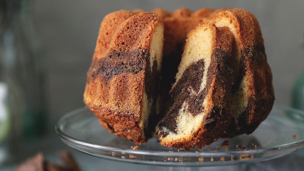 Arja Elina Laineen tiikeri-daimkakkua. Kuva: Leivonta-kirja (Readme 2021), Anni-Sofia Savela.