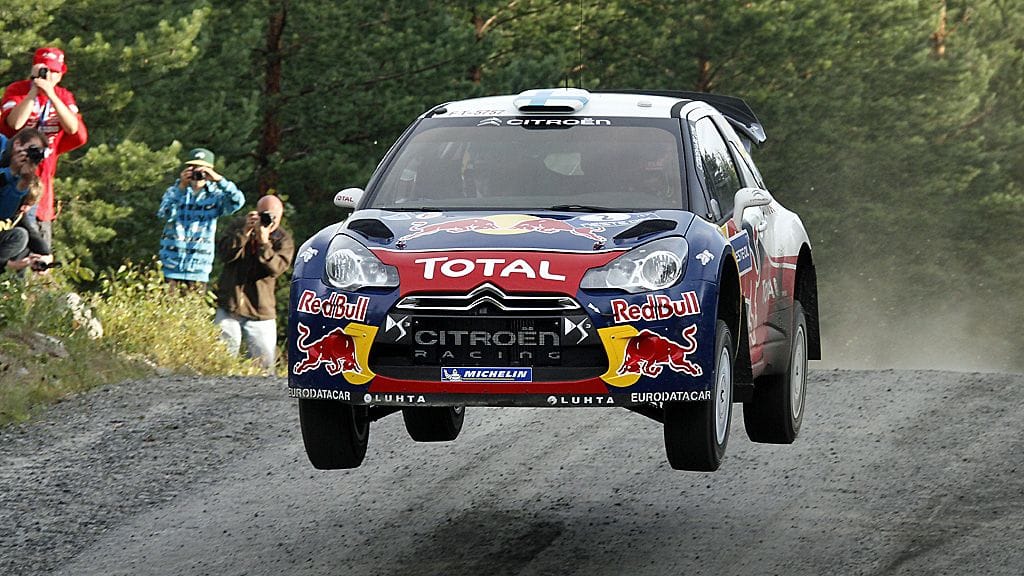 Mikko Hirvonen vauhdissa Suomen MM-rallissa.