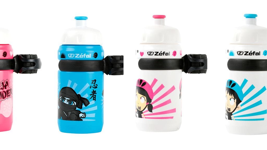 Lopeta näiden juomapullojen käyttö välittömästi, ja poista ne lasten ulottuvilta.