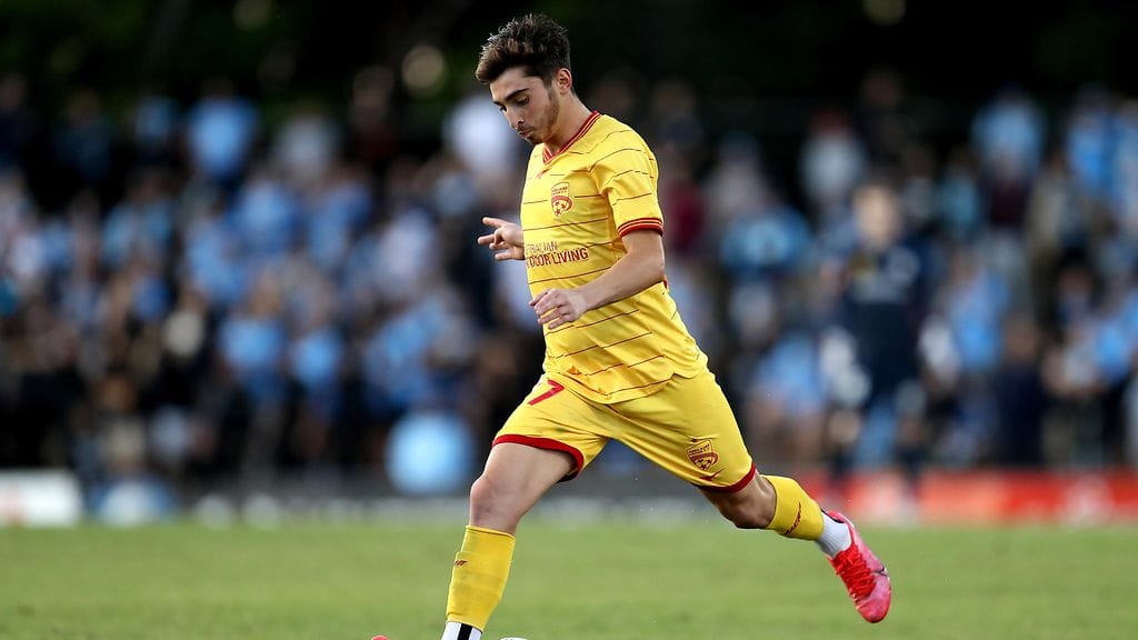 Josh Cavallo edustaa Australian A-liigan Adelaide Unitedia.