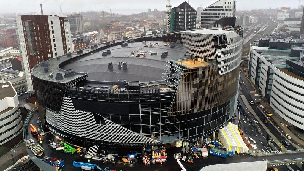 Uros-areenan pääsponsoria uhkaa selvitystilaan määrääminen – MTV Urheilu vieraili paikan päällä kysymässä, kuinka huolestuttava tilanne on