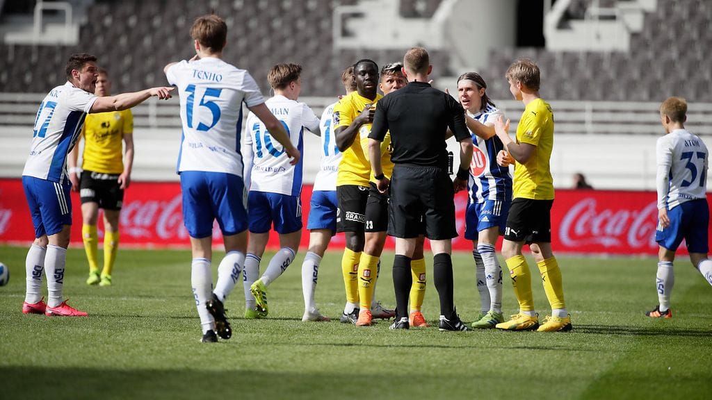 HJK ja KuPS ratkaisevat päätöskierroksella kotimaisen Veikkausliigan mestaruuden. Kuva toukokuun Suomen Cupin finaalista.