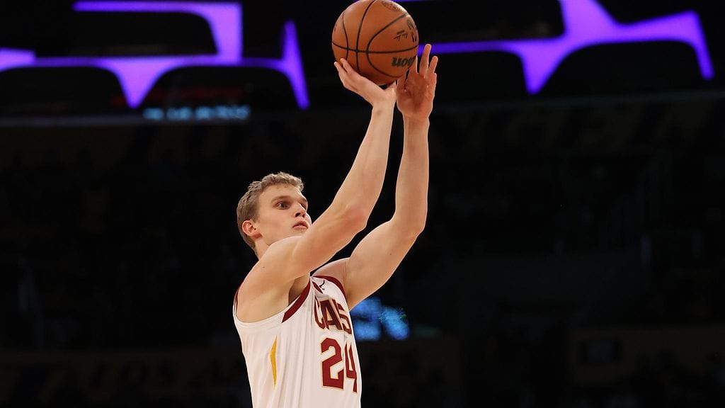 Lauri Markkanen pussitti 11 pistettä.