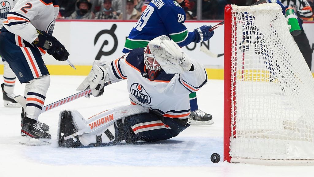 Mikko Koskinen torjui Edmonton Oilersin nyt voittoon Vancouver Canucksista.