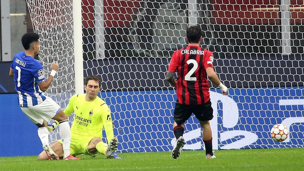 Luis Diaz viimeisteli Porton 1–0-vierasjohtoon AC Milania vastaan.