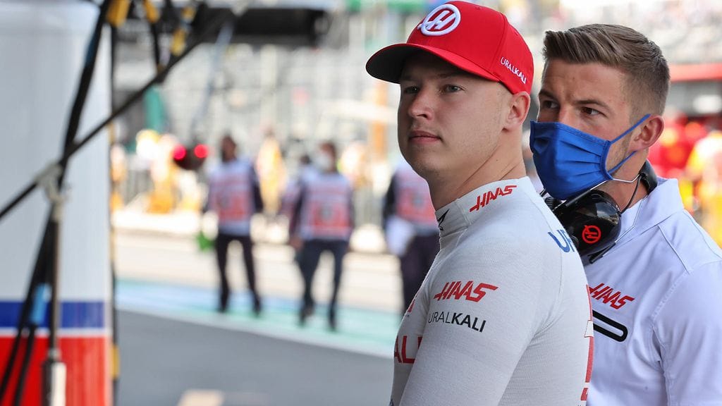 Nikita Mazepin ei ole tyytyväinen Haas-tallin vaihtelevaan linjaan.