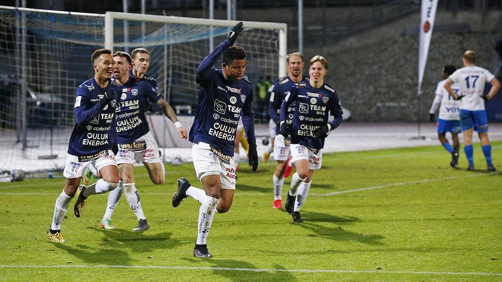 AC Oulu säilytti paikkansa Veikkausliigassa.