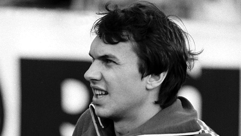 Igor Nikulin on poissa.