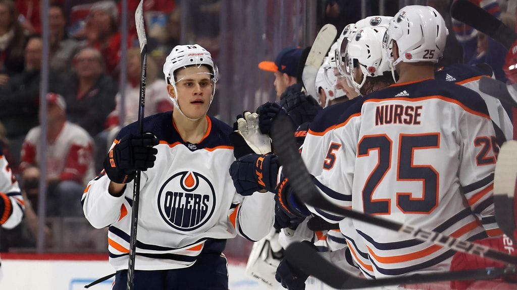 Jesse Puljujärvi rankaisi Detroit Red Wingsiä.