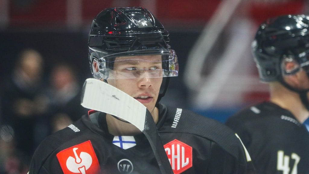 Mikael Hakkarainen pelasi neljä CHL-peliä TPS:ssä.