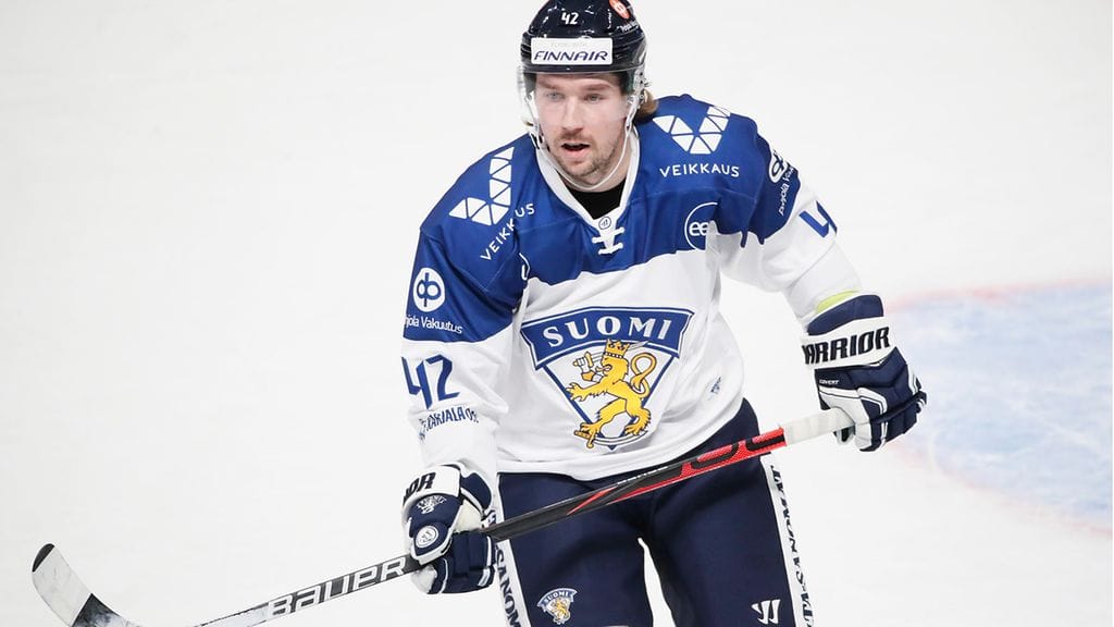 Sami Vatanen koki kovia Venäjä-ottelun päätöserässä.