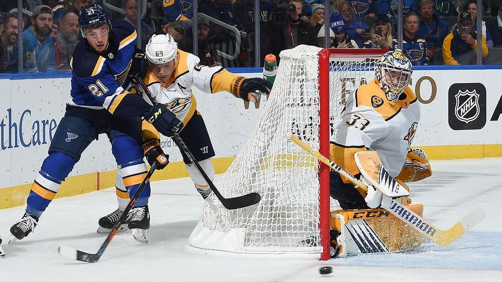 Nashvillen Mikael Granlund merkkasi neljä syöttöpistettä St. Louisia vastaan.