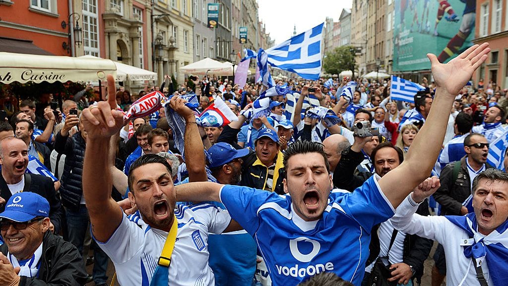 Kreikkalaisfanit luottavat omiinsa Gdanskissa.