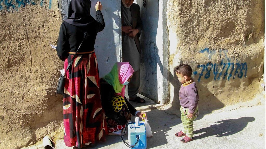 Afganistanissa aloitetttiin marraskuussa maanlaajuinen lasten poliorokotusohjelma.