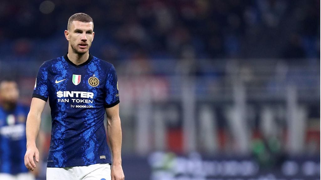 Edin Dzeko ei pelaa Huuhkajia vastaan lauantaina.