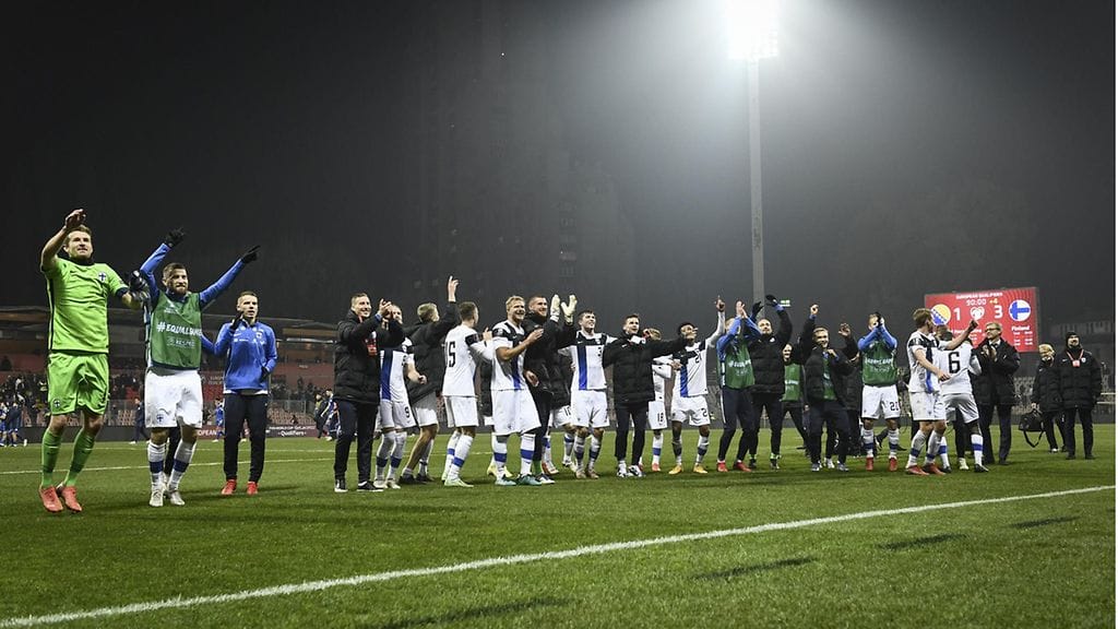 Suomen miesten jalkapallomaajoukkue kaatoi MM-karsintojen toiseksi viimeisessä ottelussa vieraissa Bosnia-Hertsegovinan.