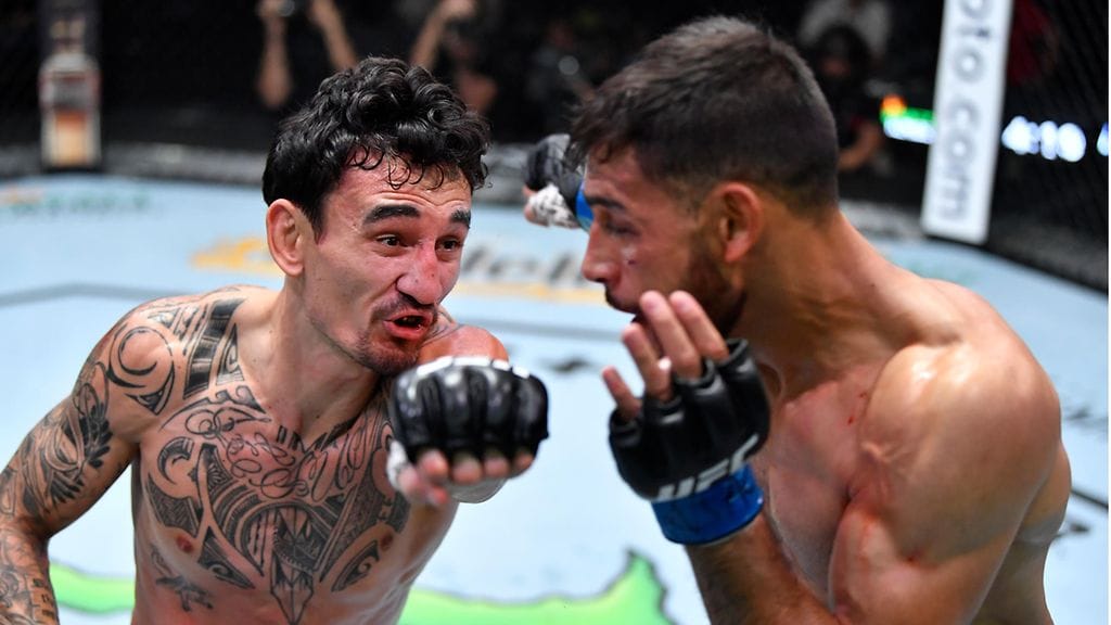 Max Holloway (vas.) voitti Yair Rodriguezin yksimielisellä tuomaripäätöksellä.