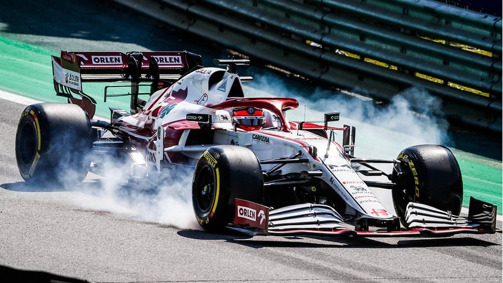 Kimi Räikkönen antoi palaa Brasilian GP:n lopussa.