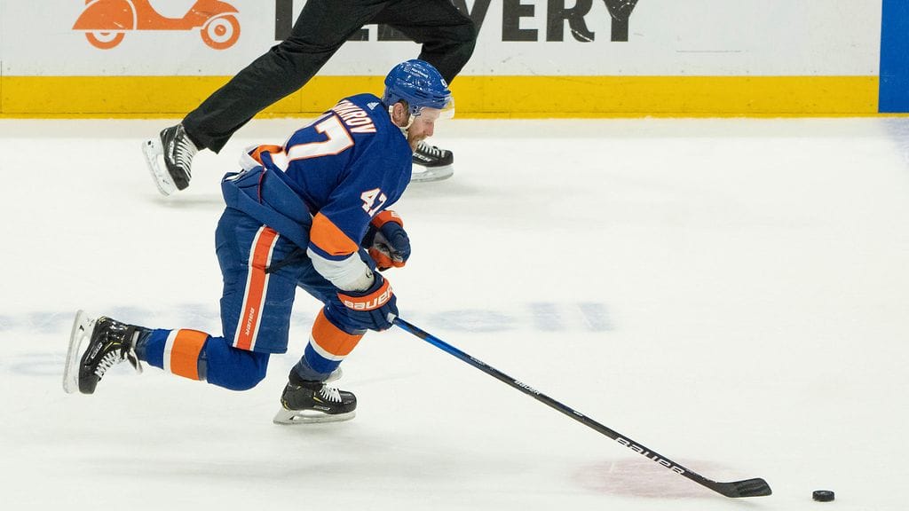 Leo Komarovin ura jatkuu KHL:ssä.