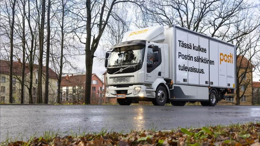 Postin Volvo FL Electric -sähkökuorma-auto.