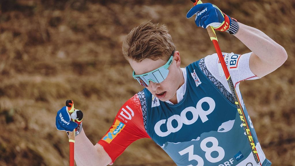 Koirat purivat kivuliaasti Simen Hegstad Krügeriä.