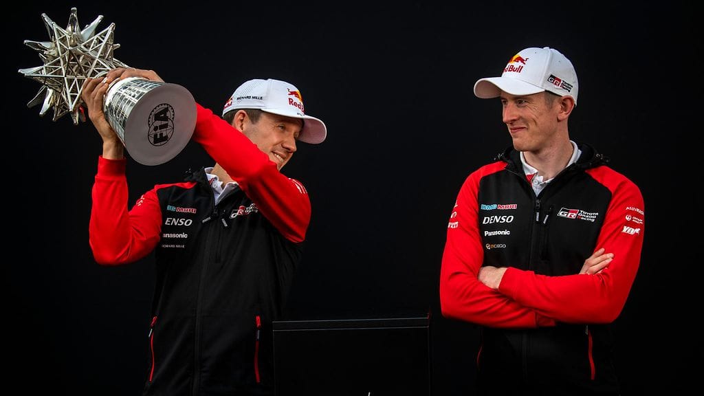 Sébastien Ogier vei toisen kerran peräkkäin MM-tittelin tallikaverinsa Elfyn Evansin nenän edestä.