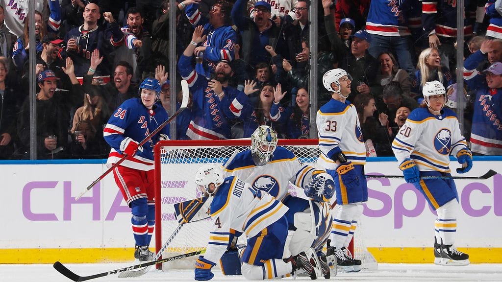 Kaapo Kakko on villinnyt New York Rangersin fanit.